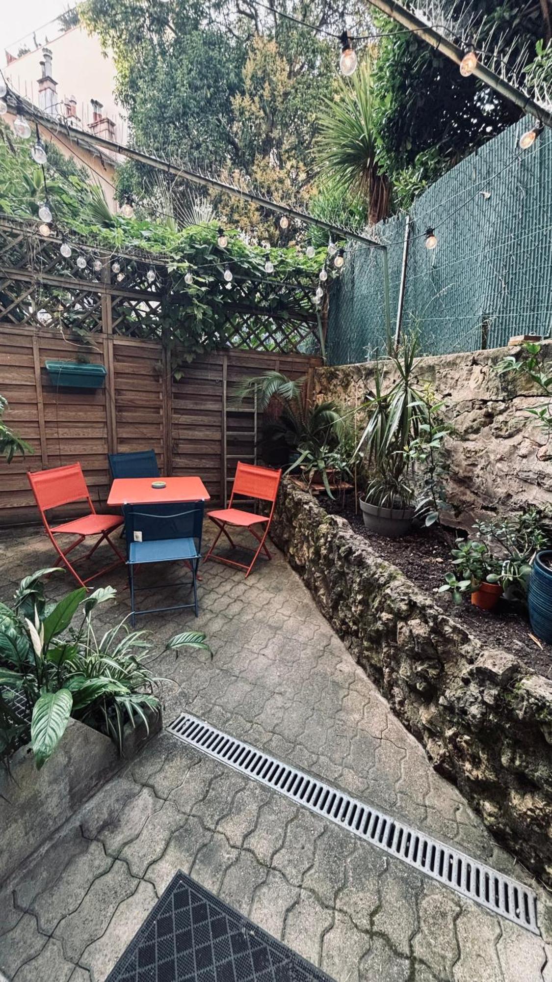 - Proche Croisette Avec Jardin *